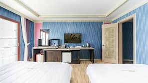Free WiFi, linens