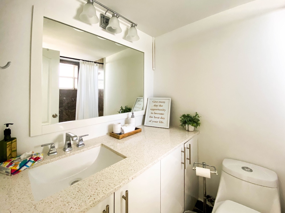 Beautiful condo with balcony