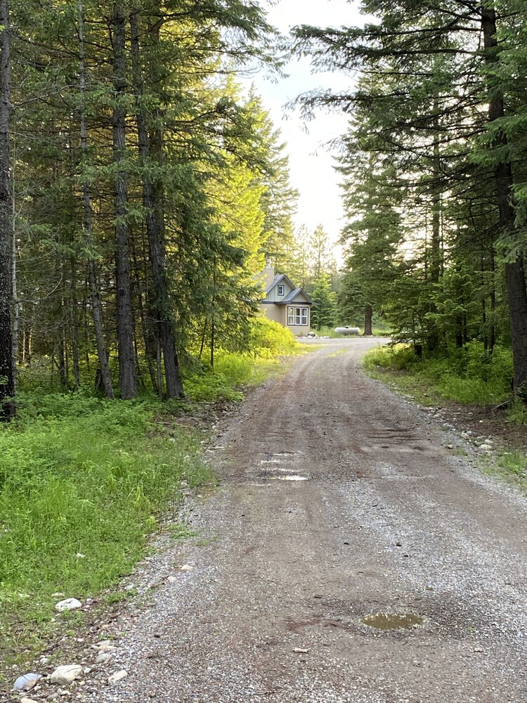 Cozy Idaho Cottage 5min to Silverwood theme park N.Idaho, Between Cda/Sandpoint 