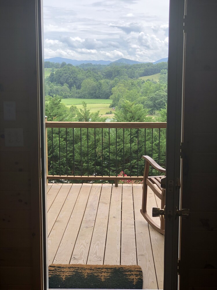 Blue Mountain Cottage near Deep Creek Campground