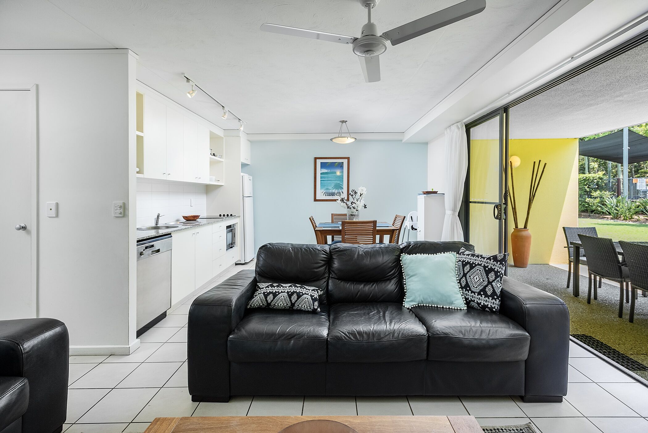 Outdoor Swimming Pool/garden/ Wifi