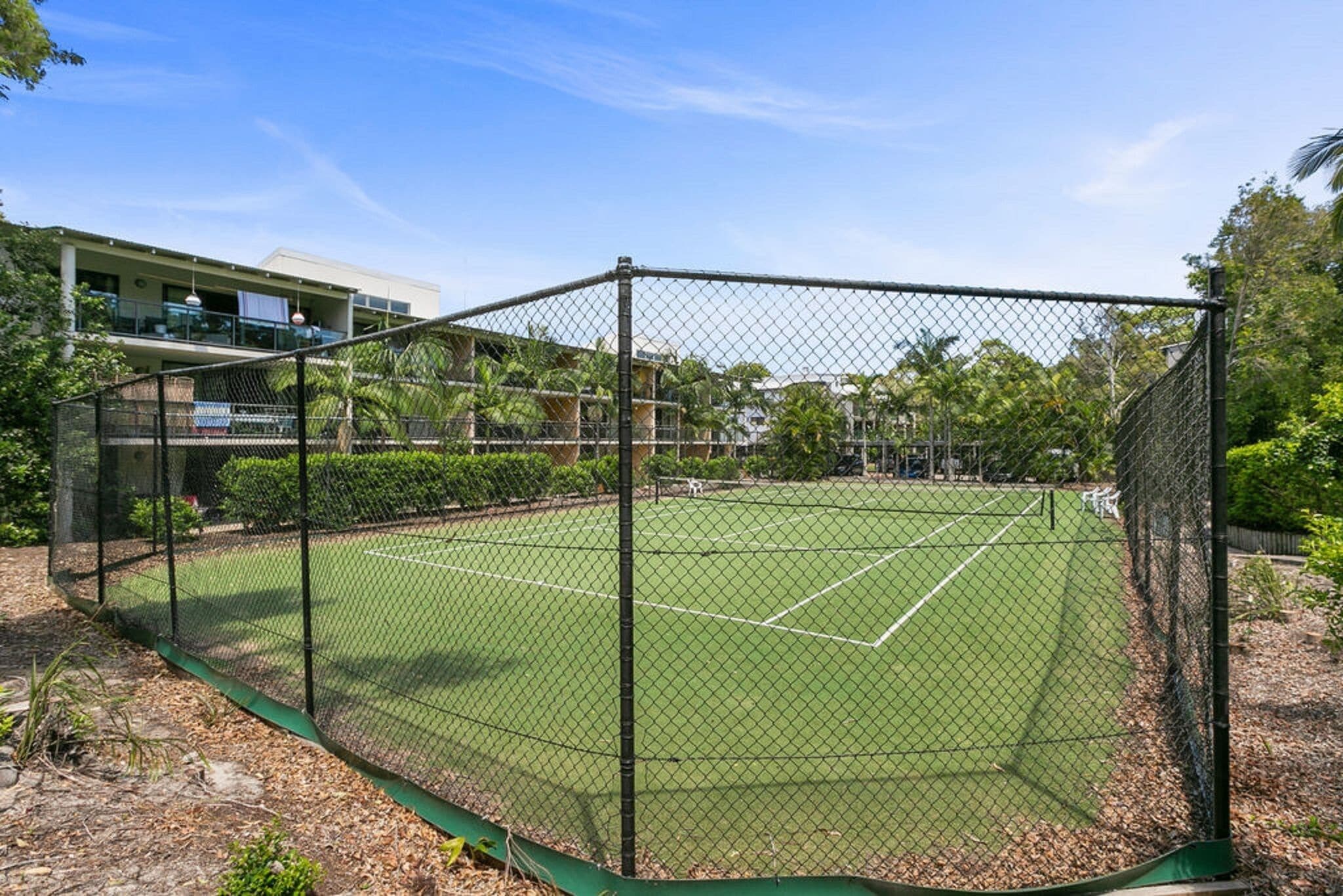 Outdoor Swimming Pool/garden/ Wifi