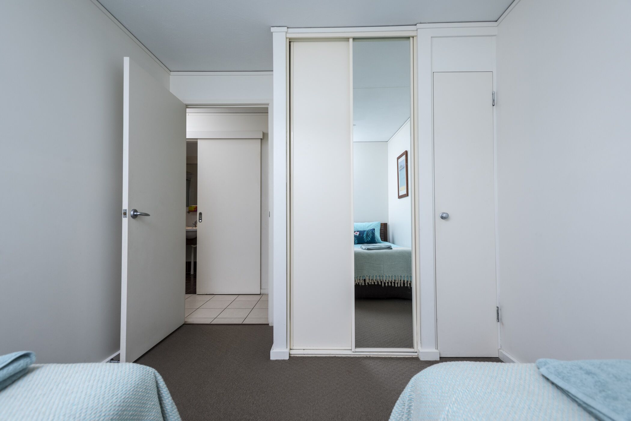 Outdoor Swimming Pool/garden/ Wifi