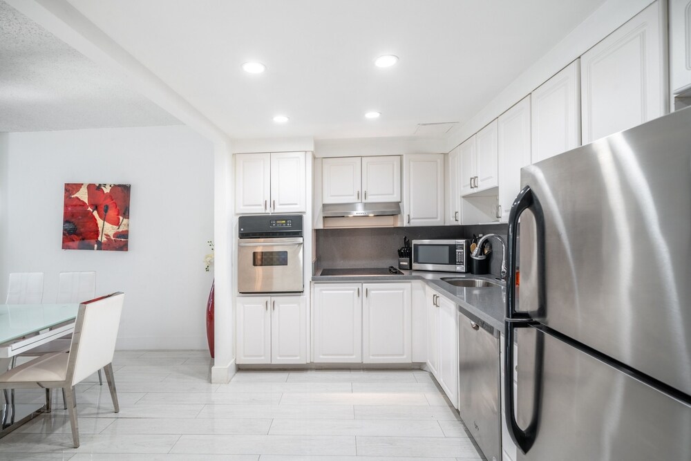 Wonderful 2BR Ocean Reserve-Pool/Tennis- STR2068 by RedAwning