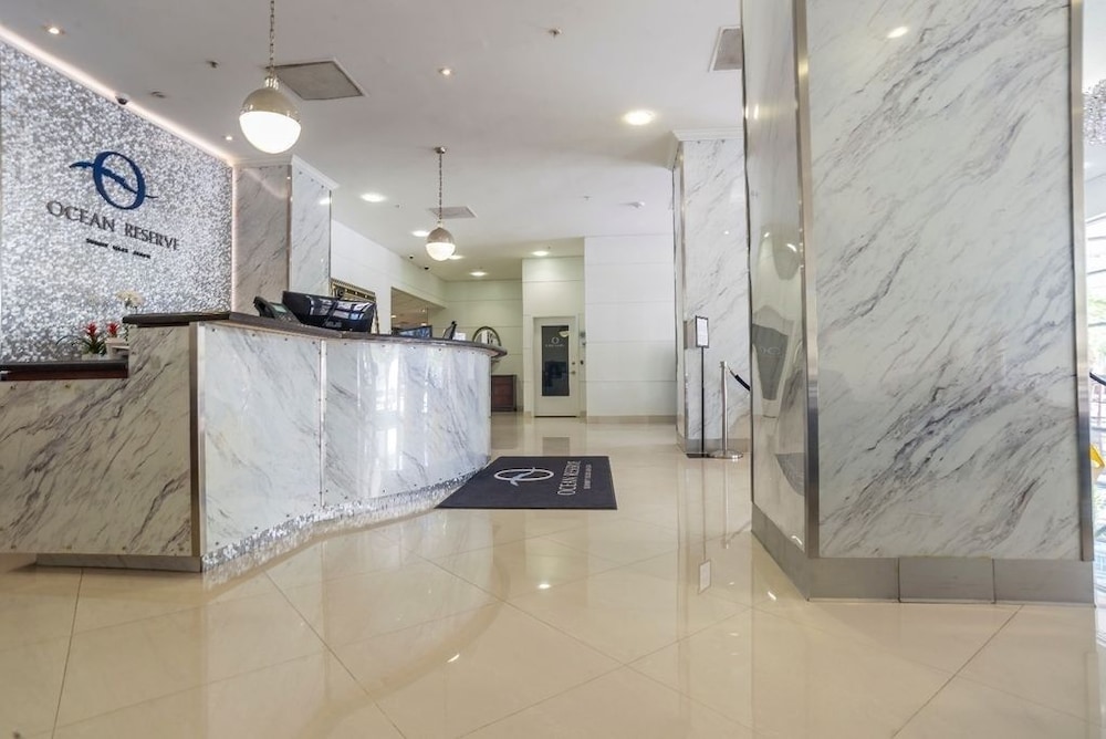 Deluxe 1 BR Ocean Reserve w/ resort amenities STR-02071 by RedAwning