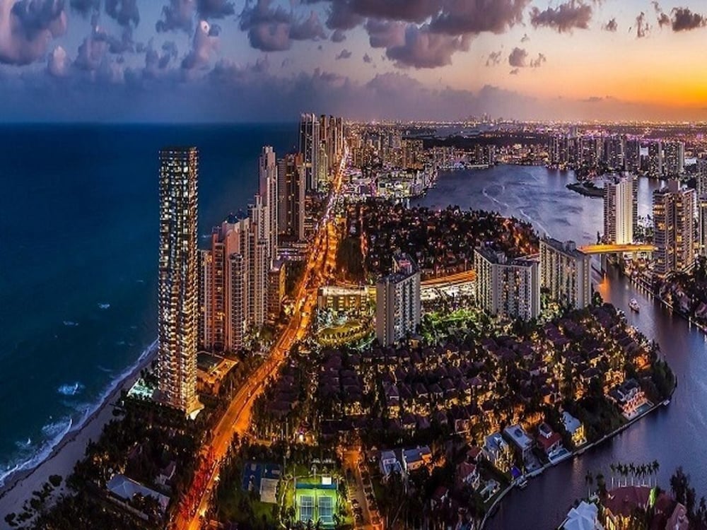 Deluxe 1 BR Ocean Reserve w/ resort amenities STR-02071 by RedAwning