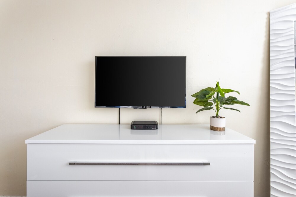 Wonderful 1BR Ocean Reserve Sunny Isles beach by RedAwning