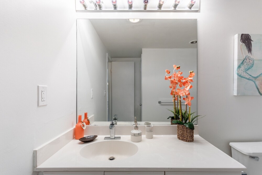 Wonderful 1BR Ocean Reserve Sunny Isles beach by RedAwning