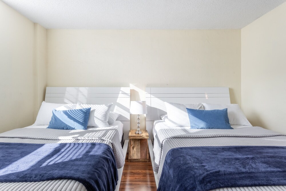 Wonderful 1BR Ocean Reserve Sunny Isles beach by RedAwning