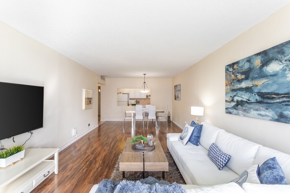 Wonderful 1BR Ocean Reserve Sunny Isles beach by RedAwning