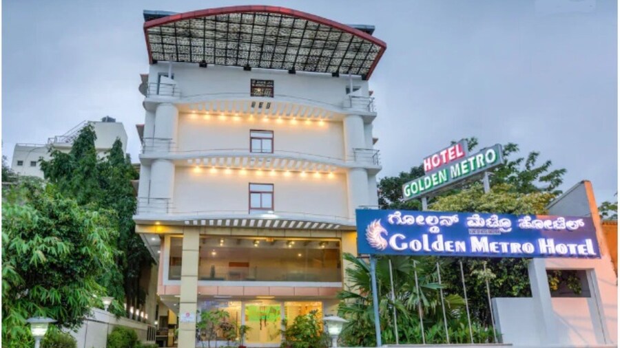 Golden Metro Hotel