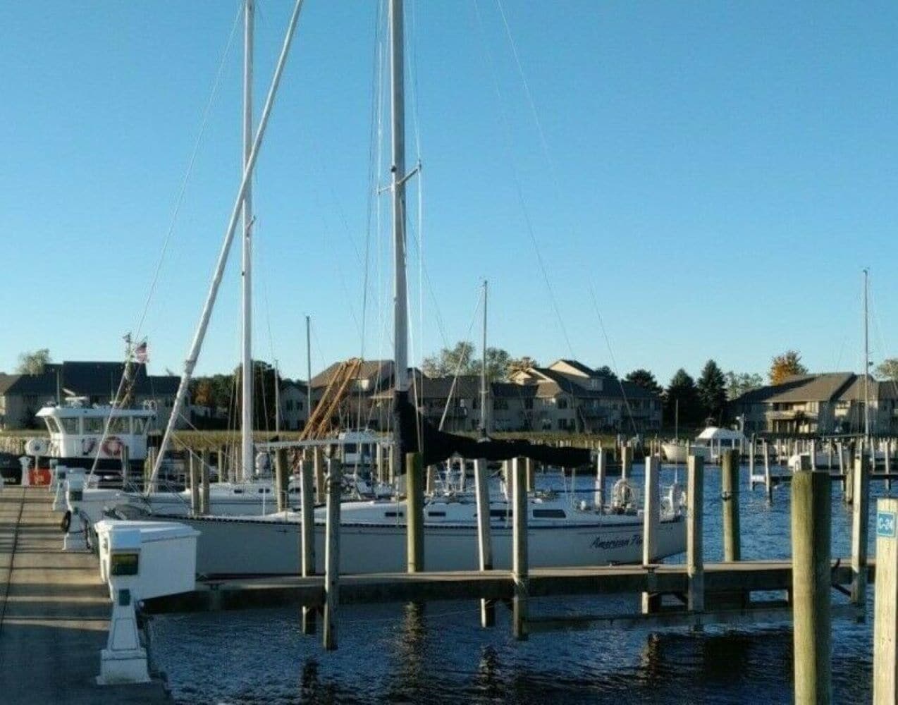 Two Bedroom Sailboat in Muskegon, United States