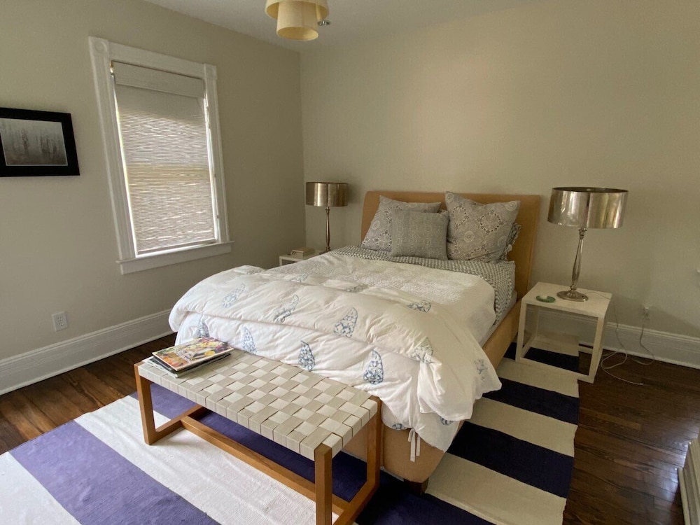 Glorious Hamptons Sag Harbor Escape With Pool, 5minute Walk To Beach