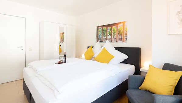 1 chambre, fer et planche à repasser, accès Internet, draps fournis