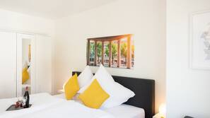 1 chambre, fer et planche à repasser, accès Internet, draps fournis