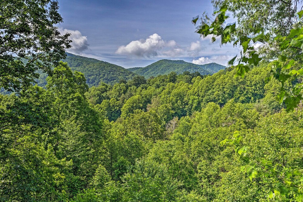 Mountain-View Maggie Valley House w/ Spacious Deck