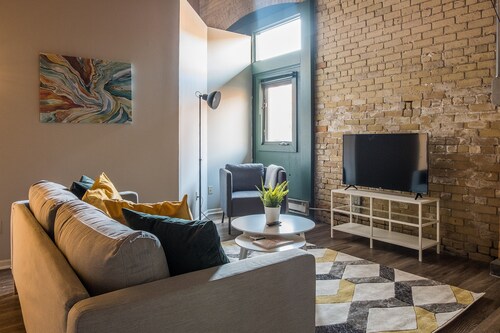 rand tower hotel to us bank stadium