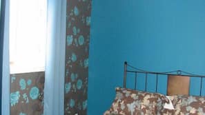 10 bedrooms, WiFi, linens