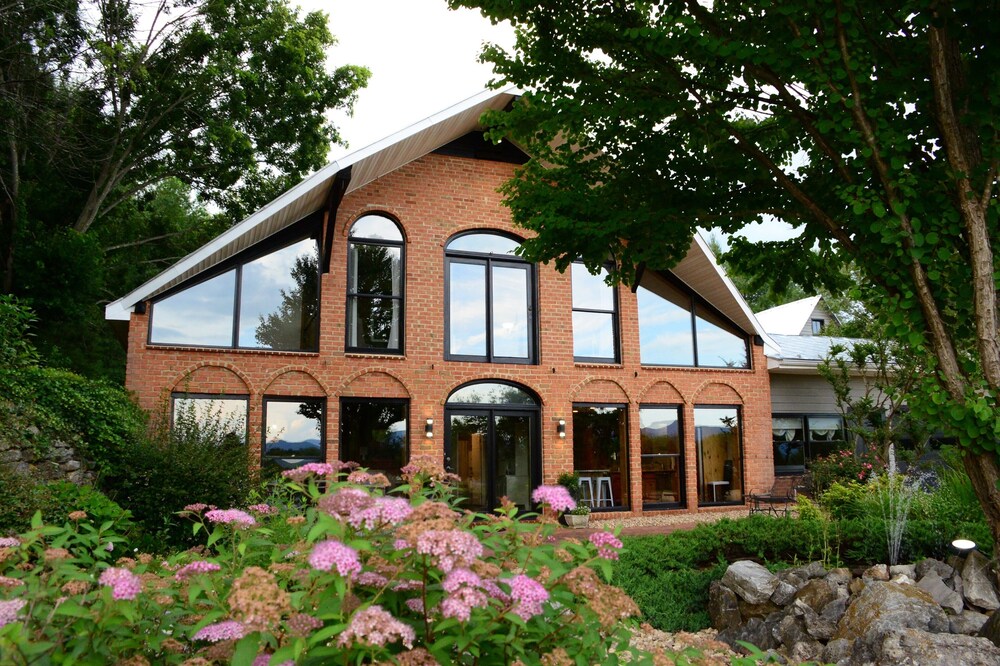 Honeysuckle Ridge, Safe & Immaculate Augusta County Vrbo