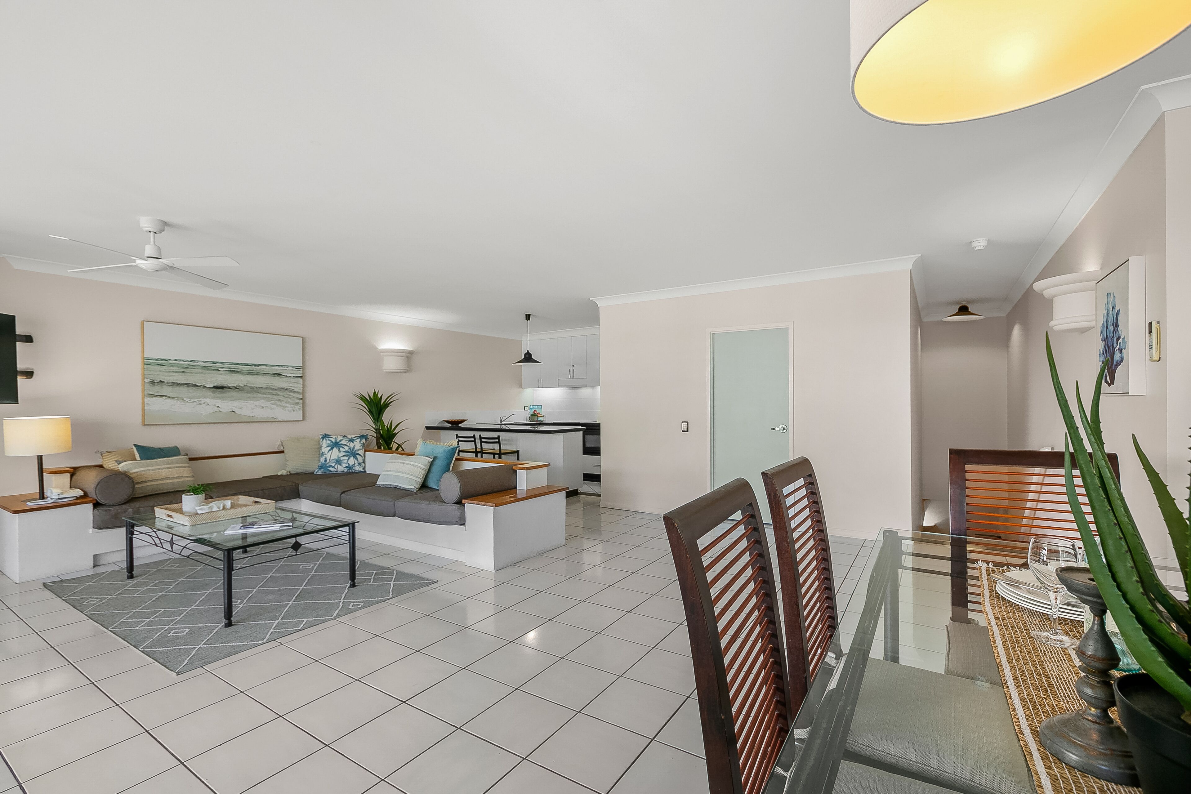 Poolside Alamanda Beachfront Resort 88