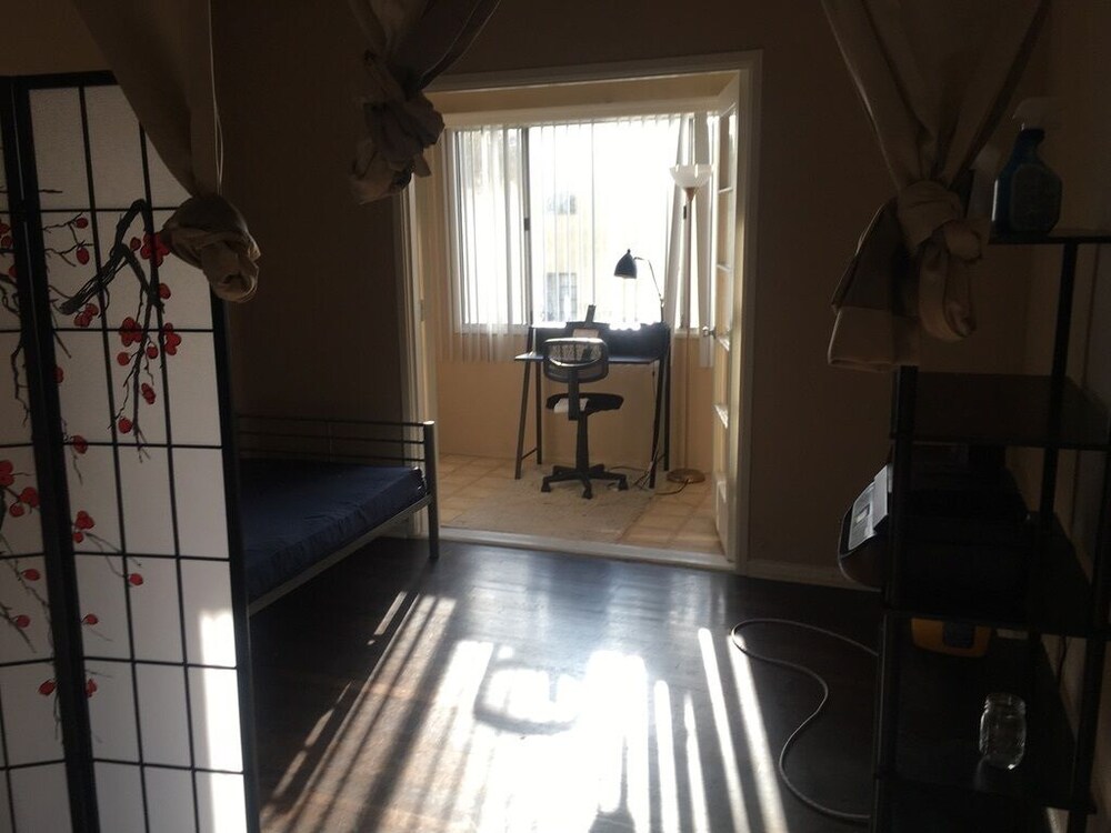 Very spacious 1 bedroom sublet Los Angeles Vrbo