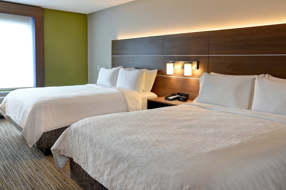 Holiday Inn Express And Suites Ottawa, an IHG Hotel