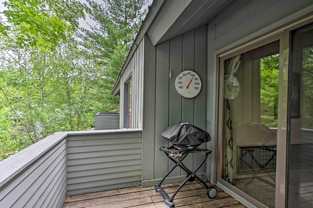 Village of Loon Mtn Condo w/ Fireplace & Balcony!