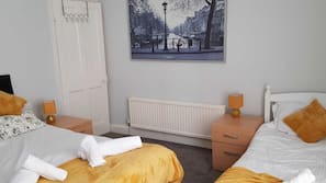 2 bedrooms, iron/ironing board, Internet, linens