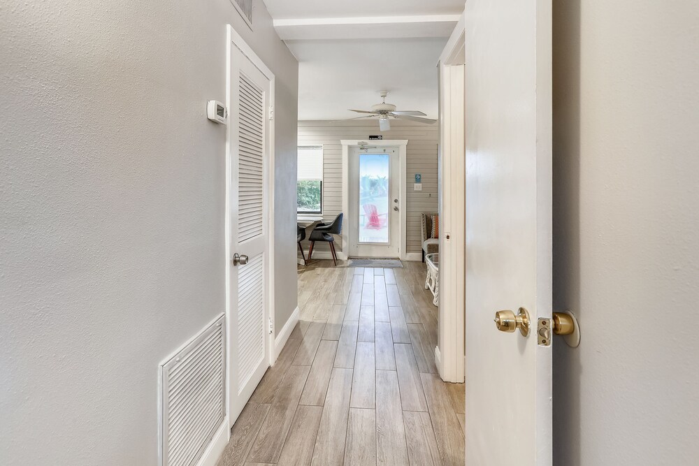 Beach Hugger 2 - Newly remodeled, charming beach front bungalow!