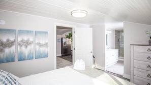 3 bedrooms, iron/ironing board, bed sheets