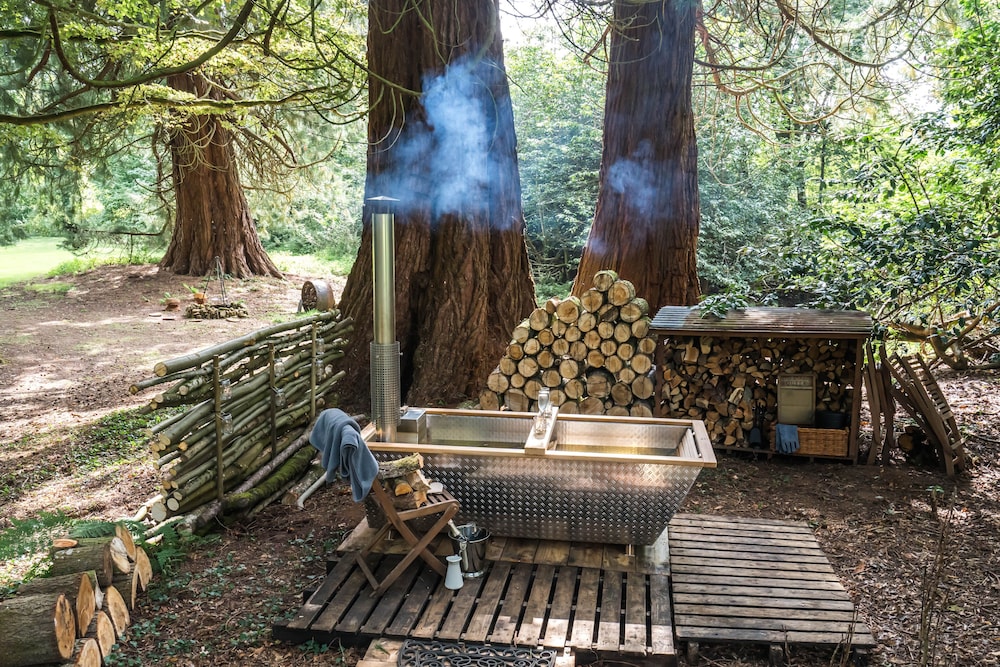 Charming 1-bed Lodge, Wood-burning Hot Tub