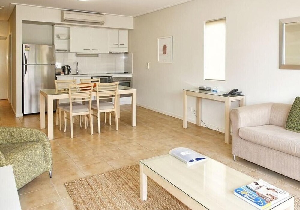 Luxury studio apartment for extended stay Geraldton Abritel