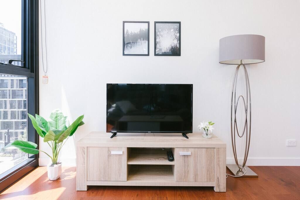 Beautiful Central Apt. Free Parking, Wifi & Pool