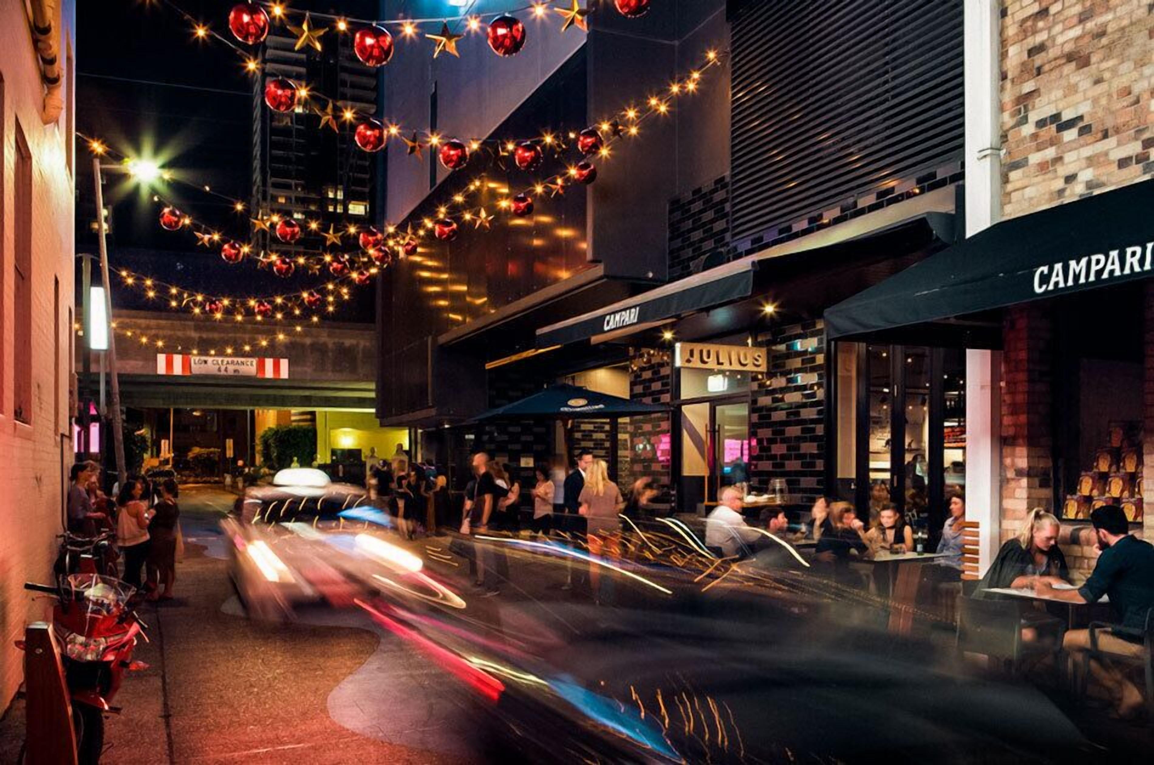 Beautiful Central Apt. Free Parking, Wifi & Pool