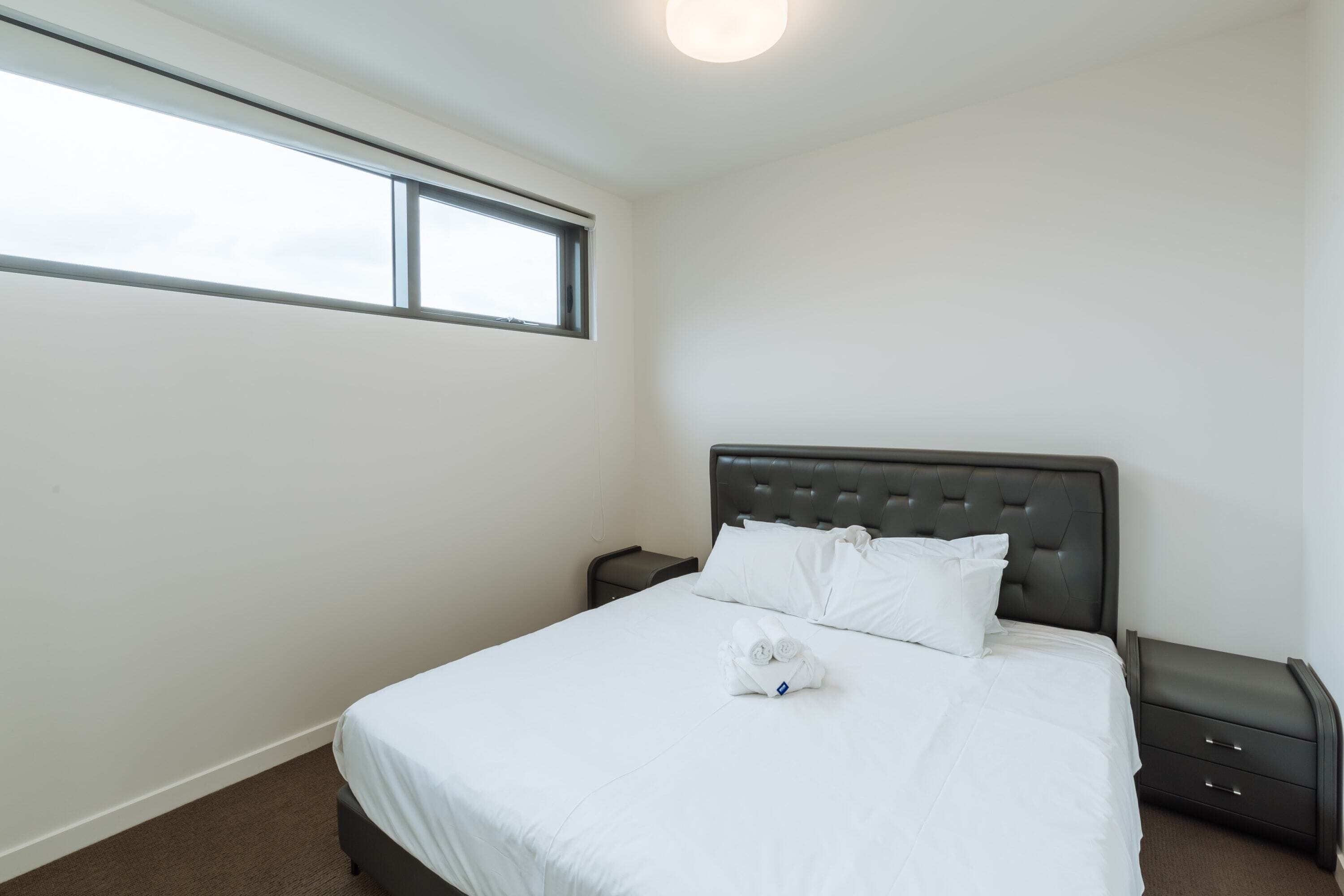 Deluxe Home W/views, King Beds, Free Parking&pool