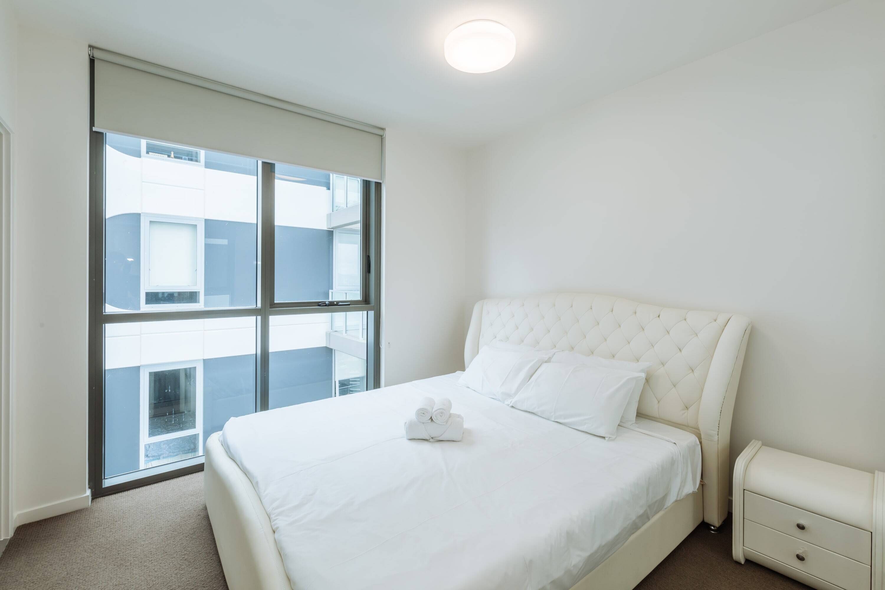 Deluxe Home W/views, King Beds, Free Parking&pool