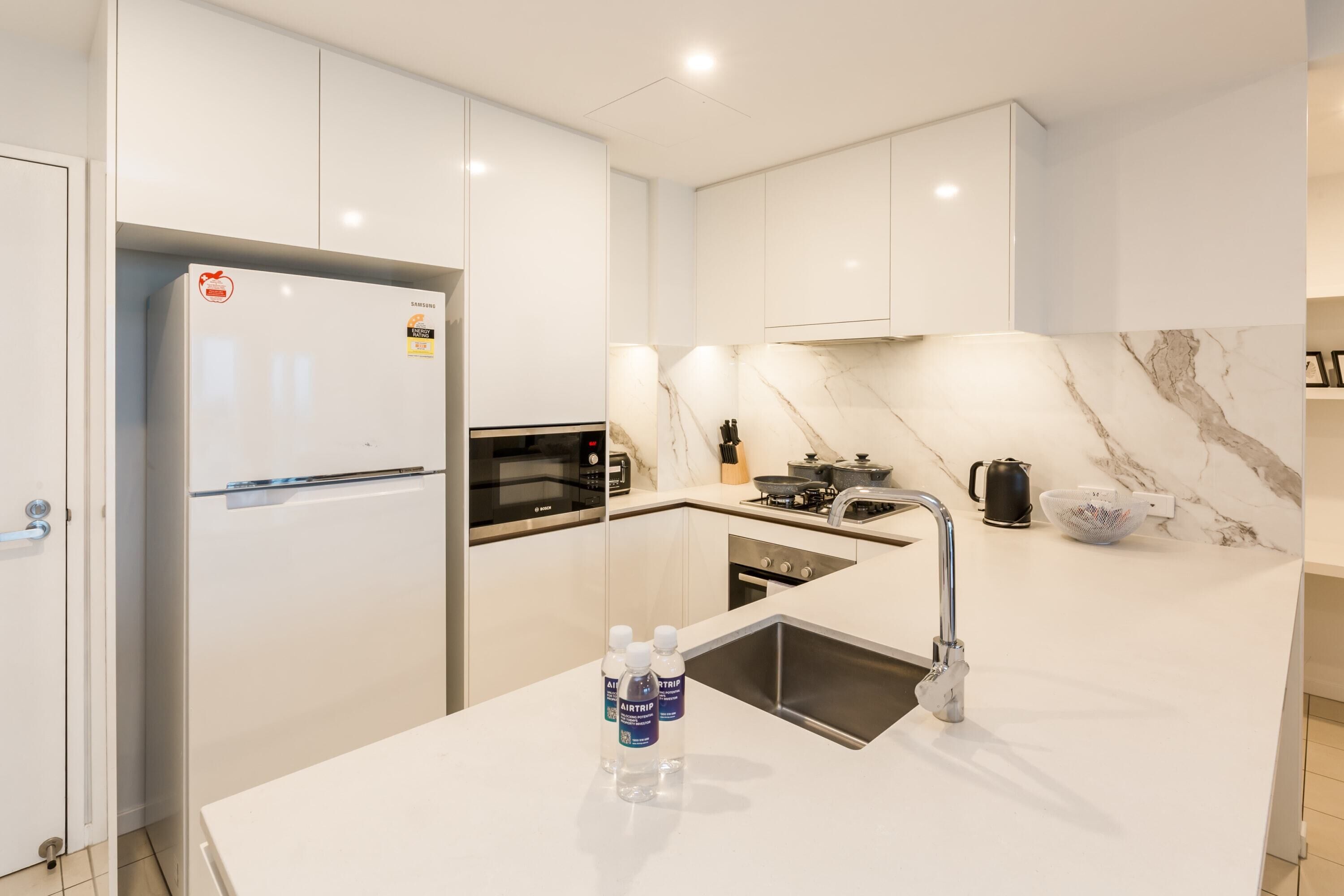 Gorgeous 2 Bed Apt-amazing Location, Free Parking