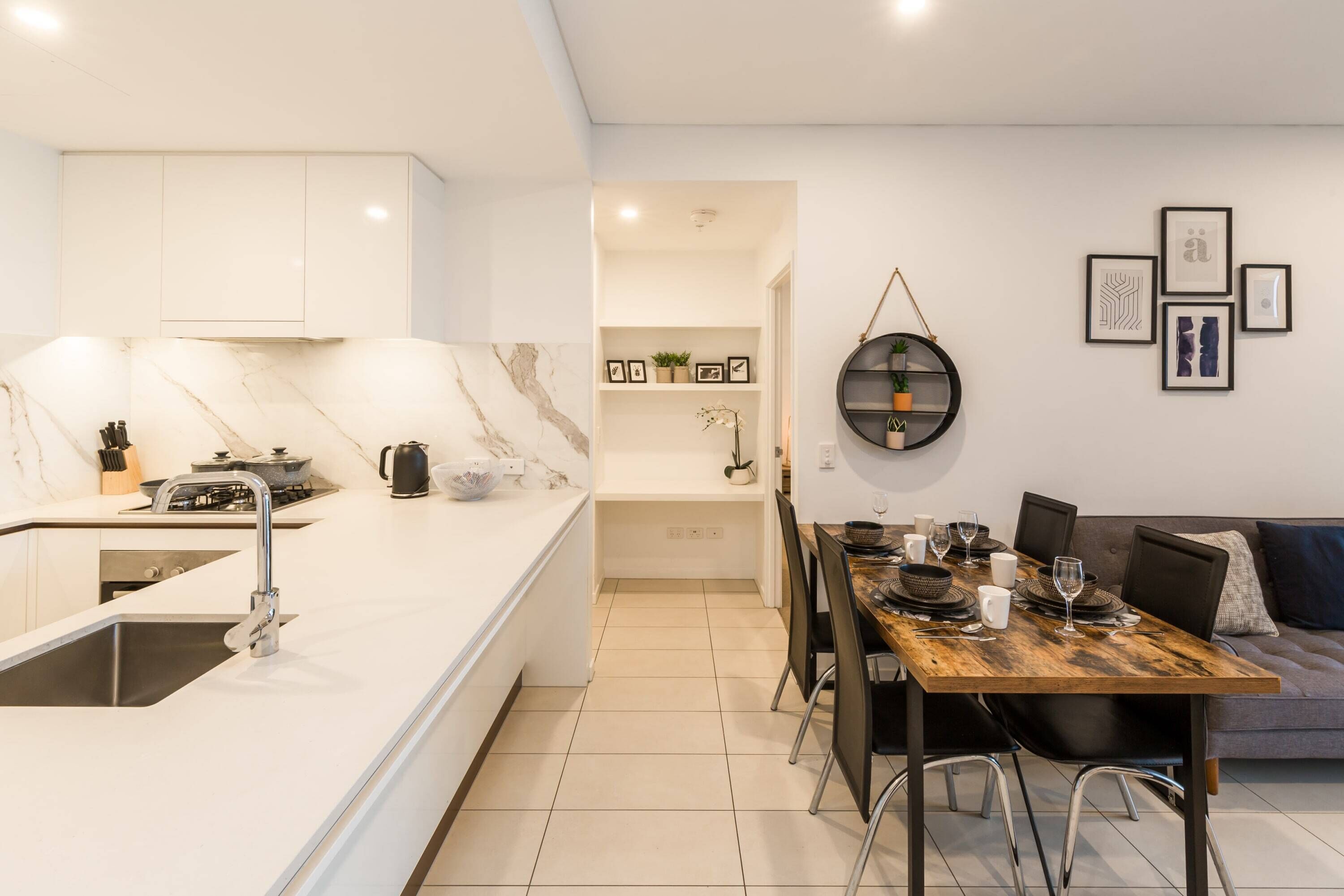 Gorgeous 2 Bed Apt-amazing Location, Free Parking