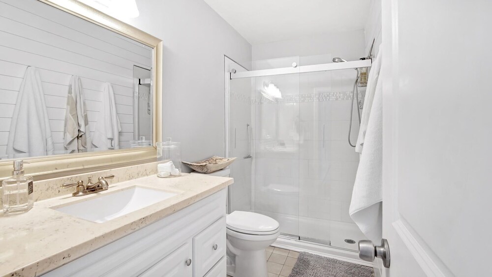 SeaSide Studio - 5 min walk to the beach!