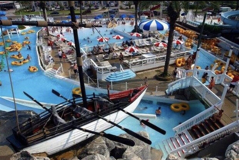 SeaSide Studio - 5 min walk to the beach!