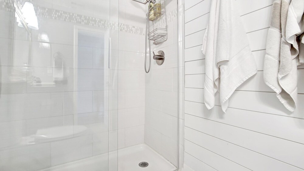 SeaSide Studio - 5 min walk to the beach!