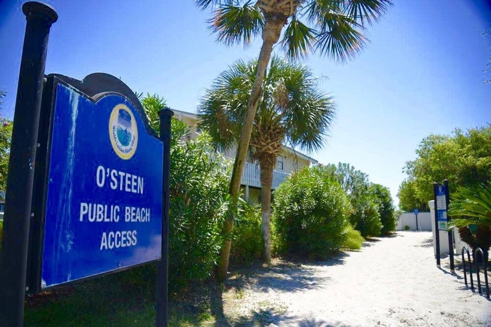 SeaSide Studio - 5 min walk to the beach!