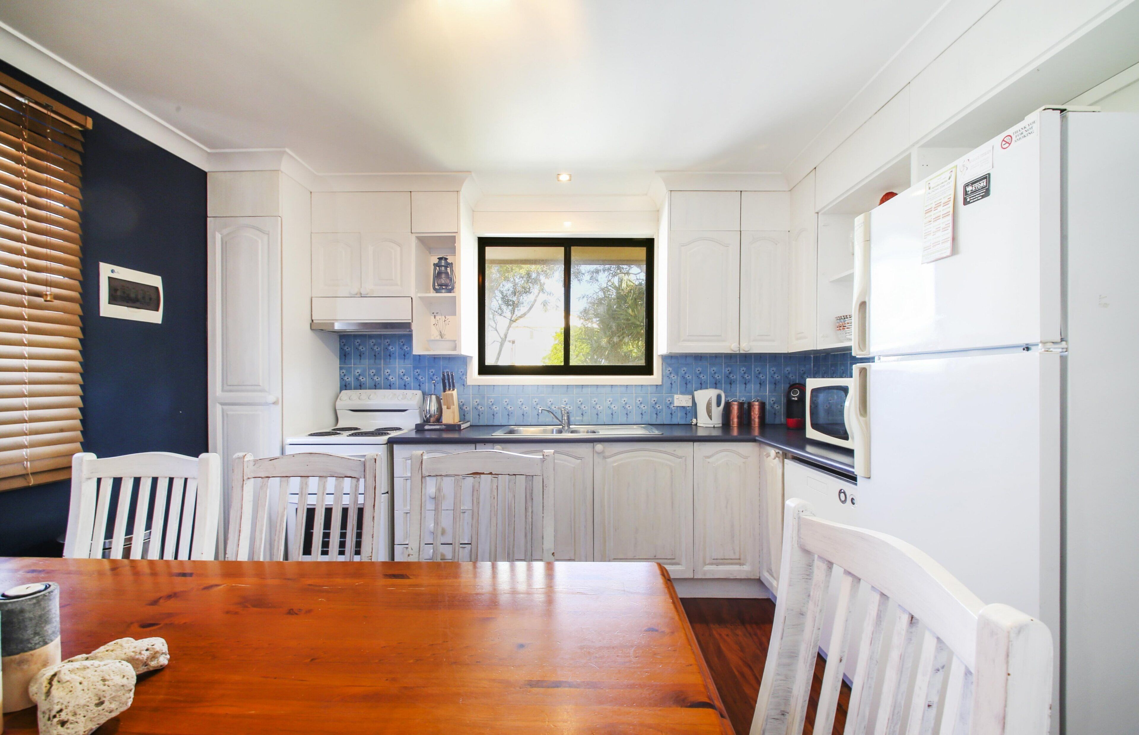 Pandanus First Floor 2 Bedroom Air-con Self-contained Apartment River Views