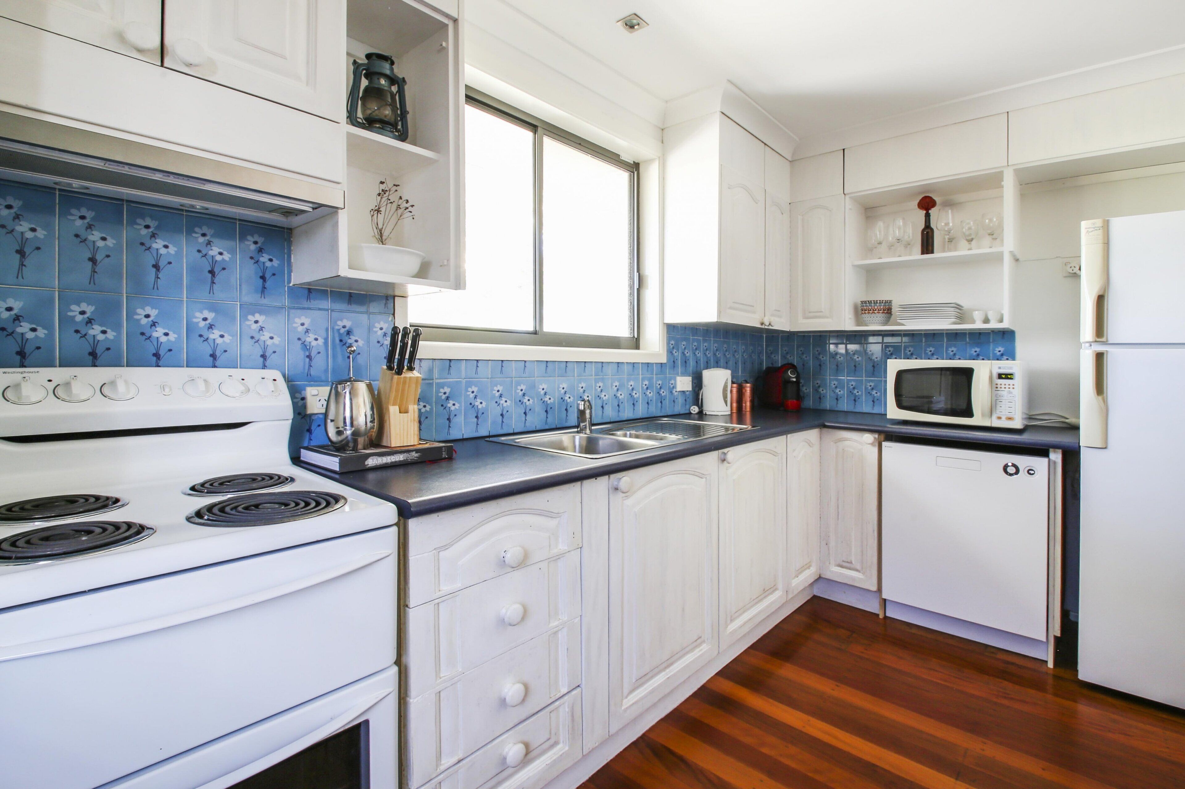 Pandanus First Floor 2 Bedroom Air-con Self-contained Apartment River Views