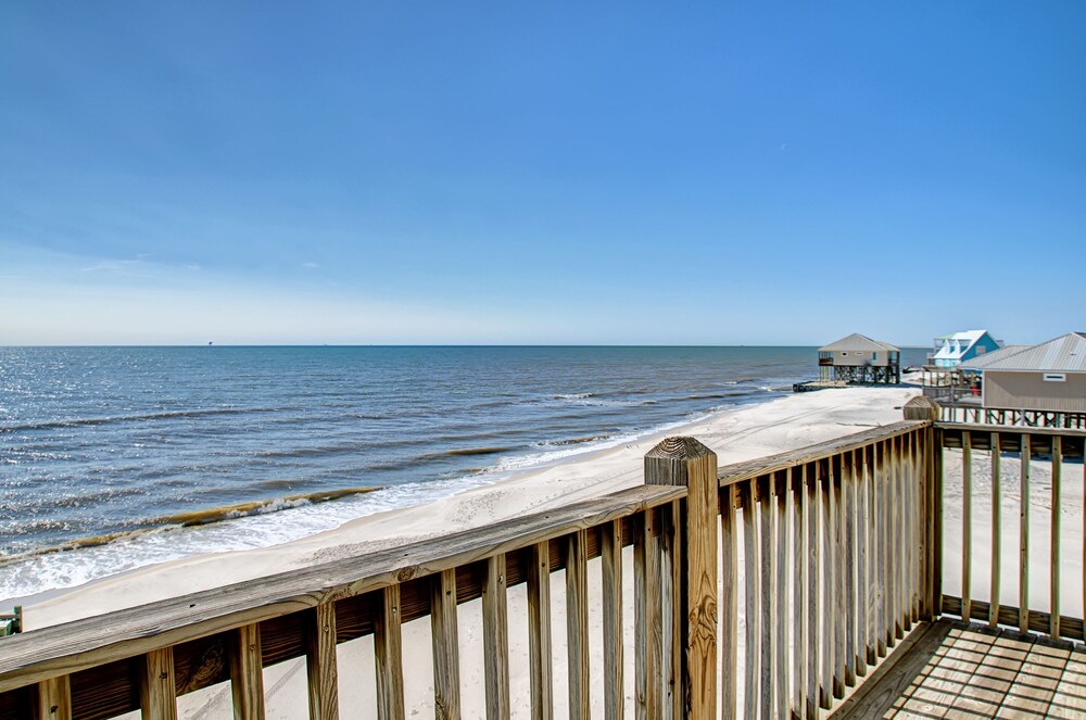 Island Escape – Updated, large, pet-friendly beach house right off the water!