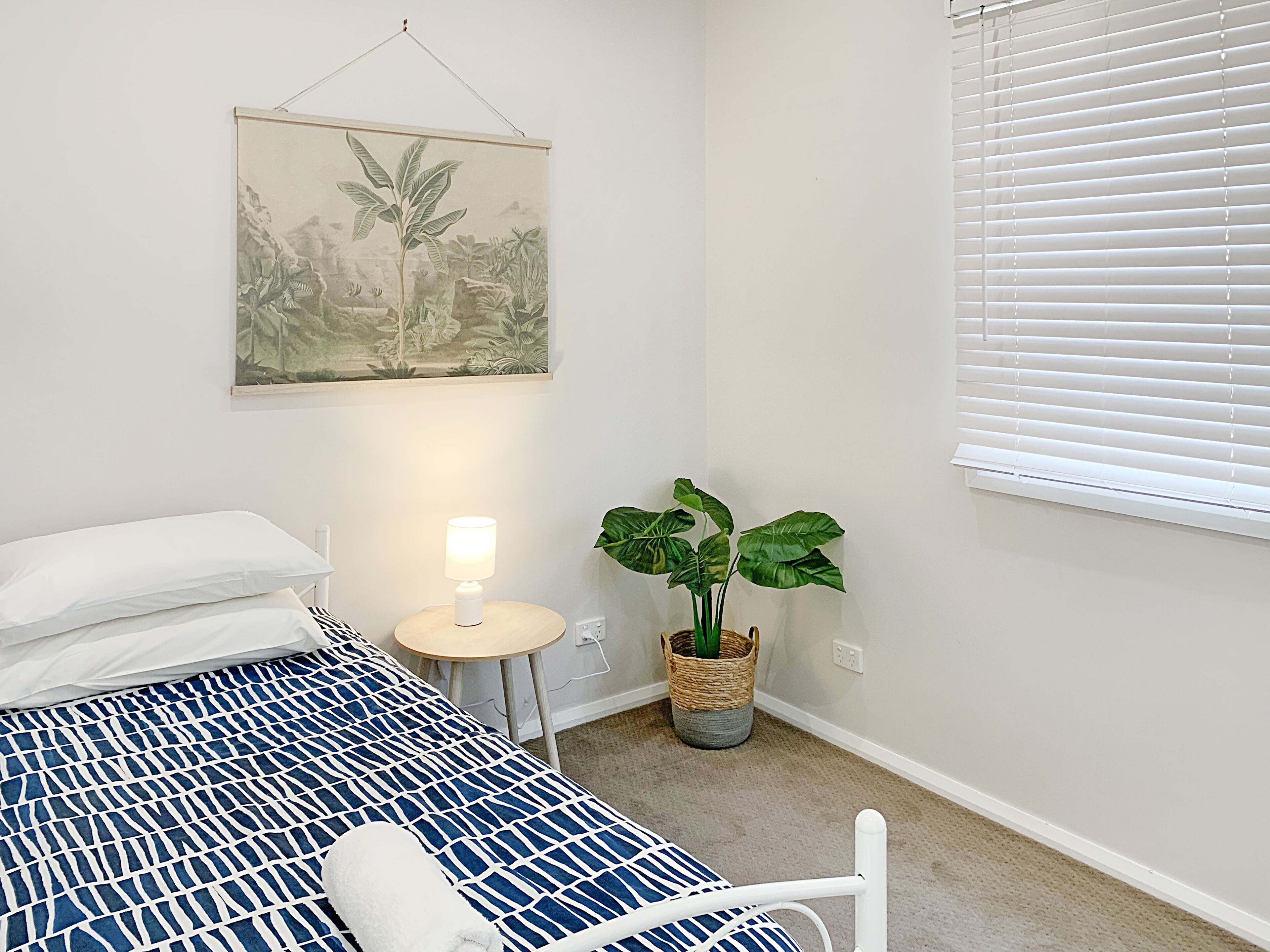 Bright 3-bedroom Apartment - Central Armidale