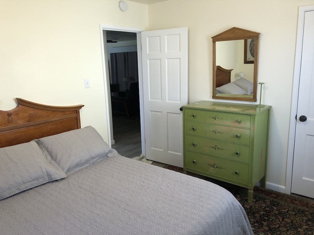 Quite Neighborhood Farmington Vrbo
