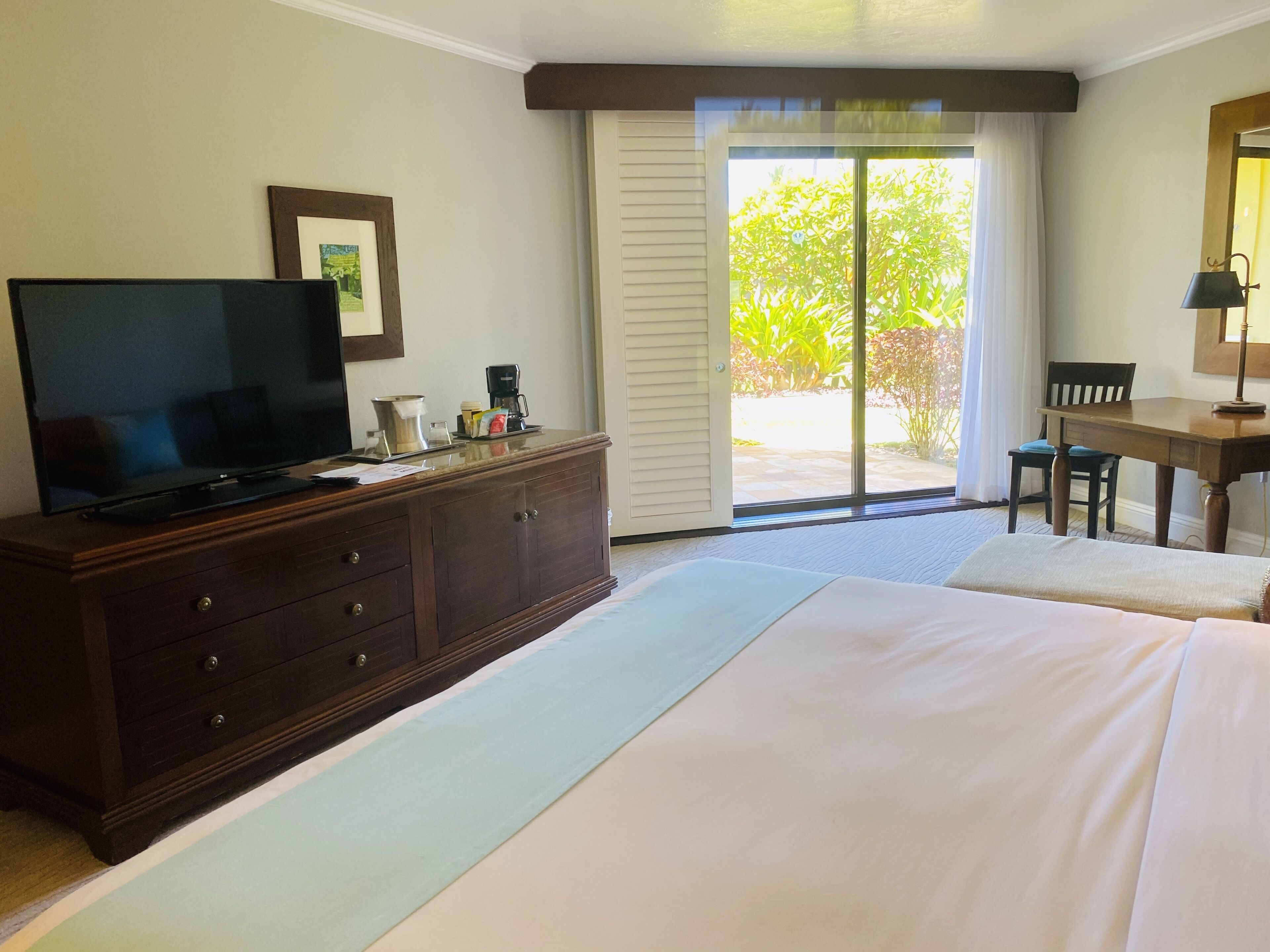 Kauai Beach Resort 1120, Comfortable First Floor Studio With Pool View and Patio in Lihue, United States