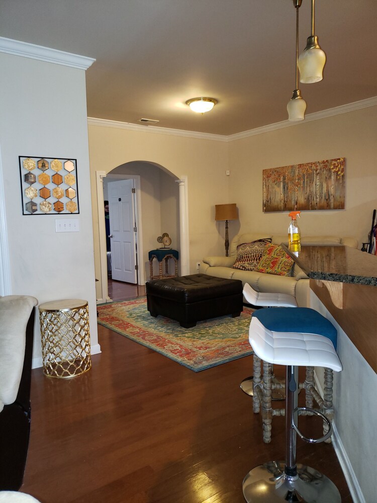 Bungalow by White water Center & CLT airport