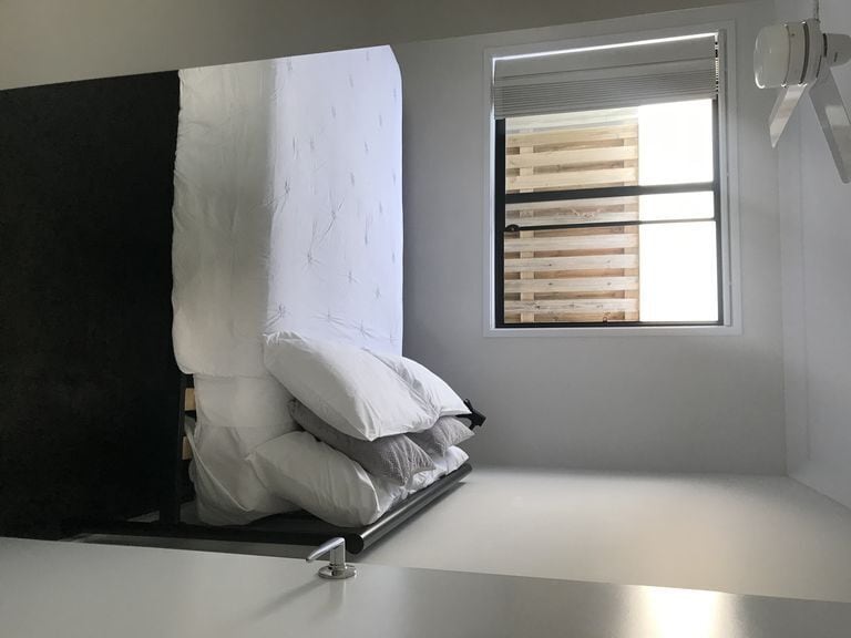 Private & modern guest suite